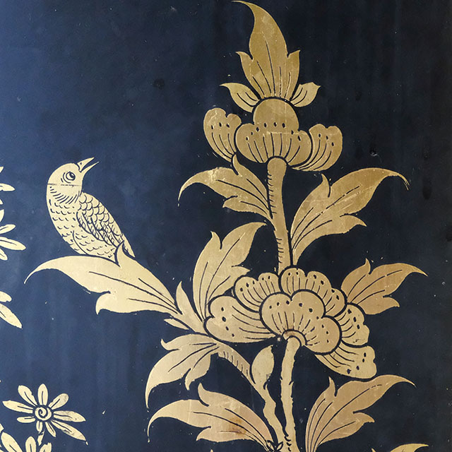 Thai Motif: Bird and flowers