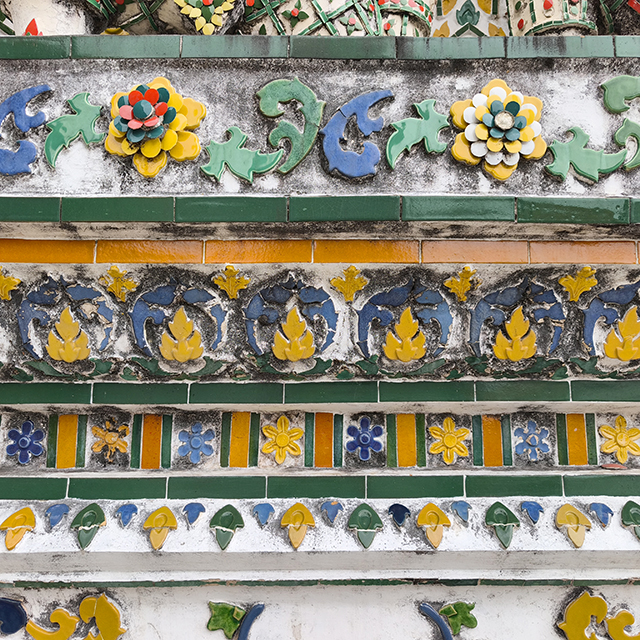 Porcelain decoration