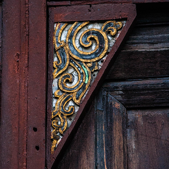 Lanna Glass Mosaic & gilded lacquer art_2