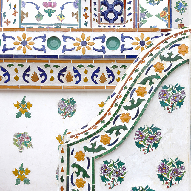 Porcelain decoration