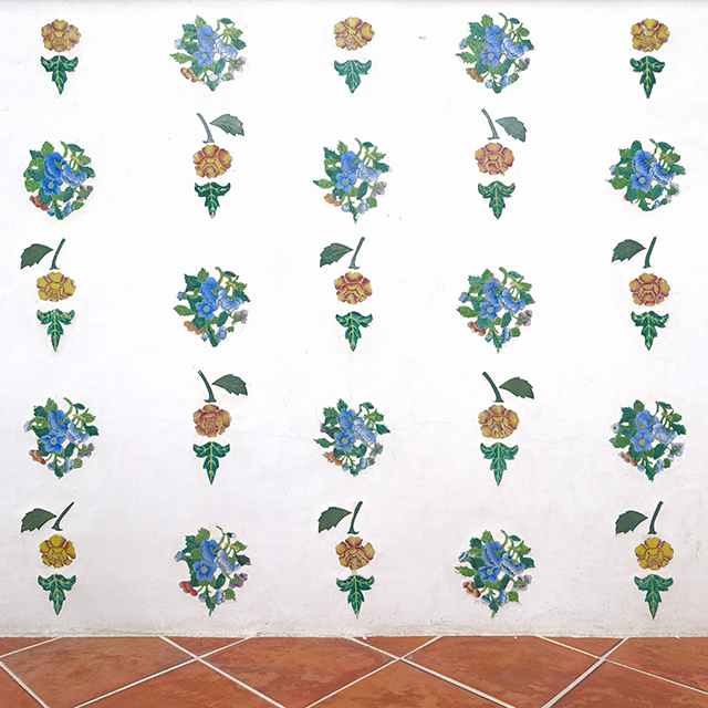 Porcelain decoration