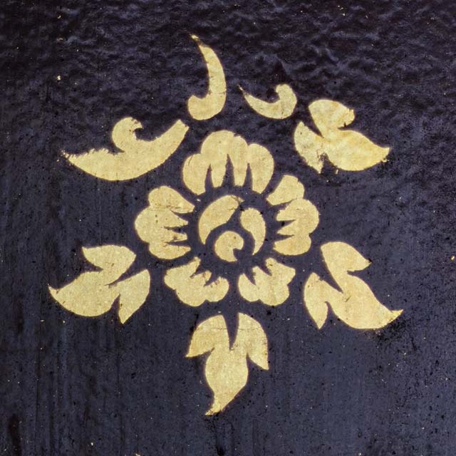 Thai Motif: Floating flower