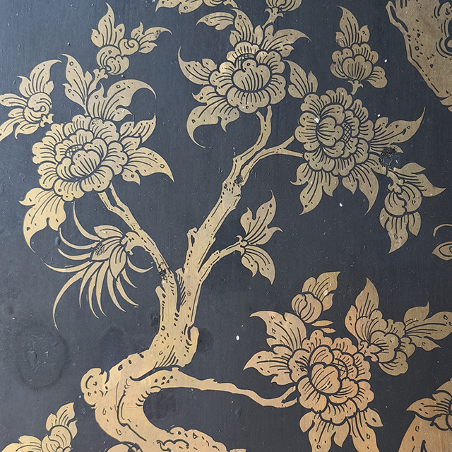 Thai Motif: Flowers anf bee hive
